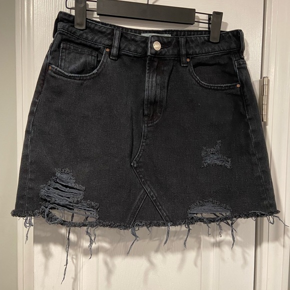 Pacsun Black Cotton Denim Distressed Mini Skirt Zip Front 5 Pocket Size 27” - Picture 1 of 8